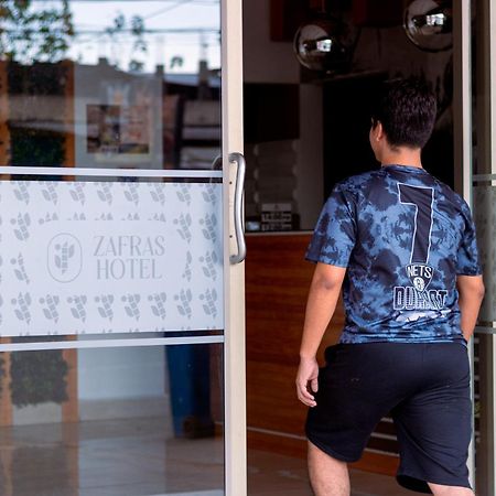 Zafra'S Hotel La Troncal エクステリア 写真