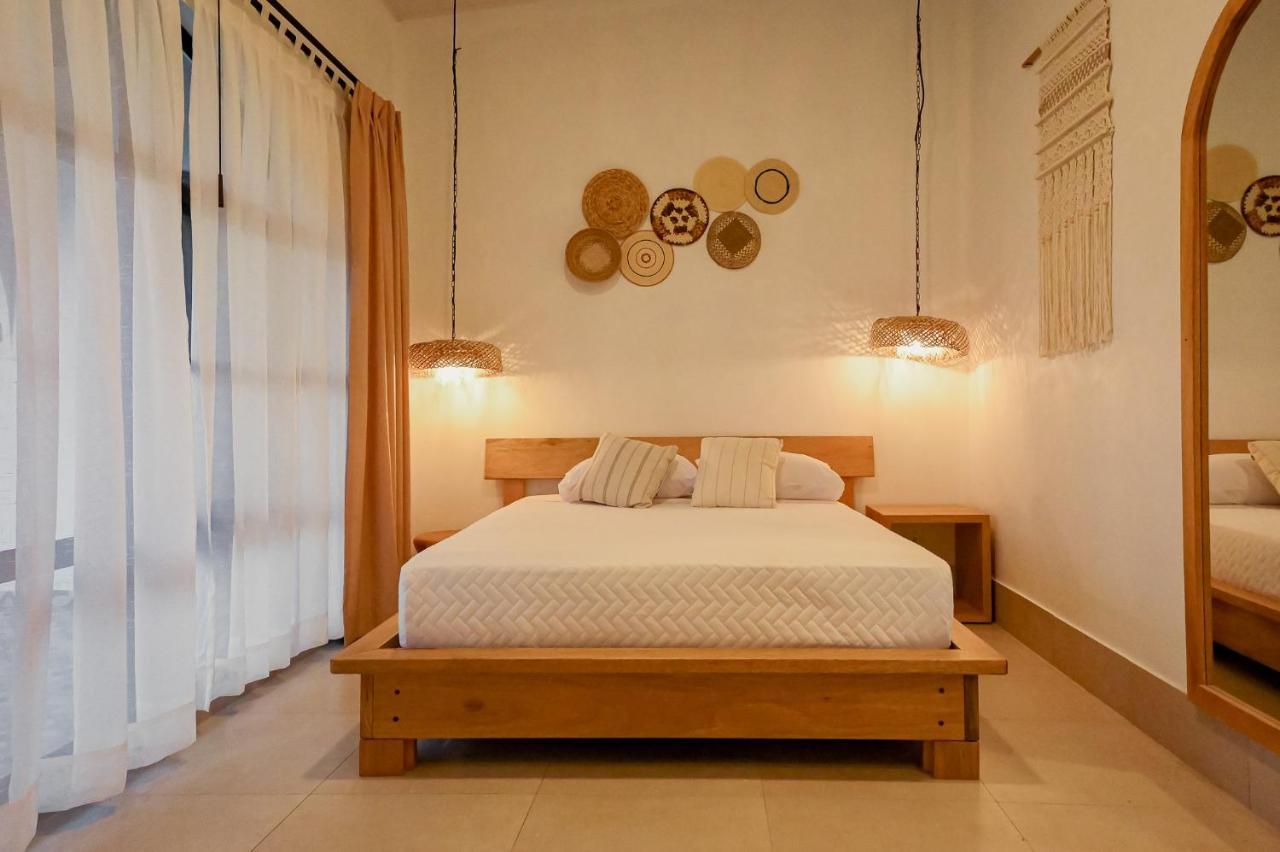Zafra'S Hotel La Troncal エクステリア 写真